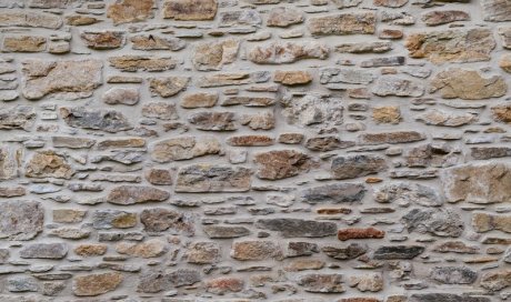 Artisan Spade Reprise de mur en pierres apparentes Roussillon